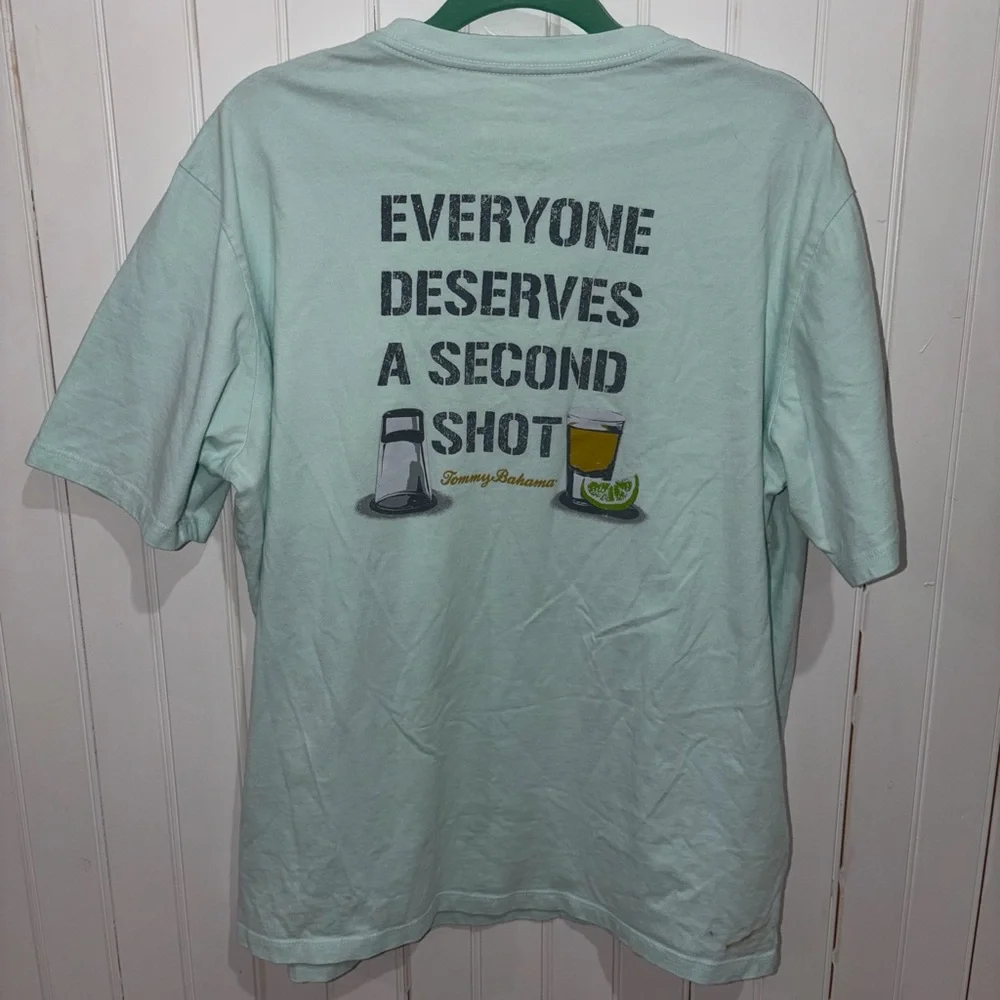 Tommy Bahama T-Shirt "Everyone Deserves A Second Shot" with flaw - Picture 4 of 6